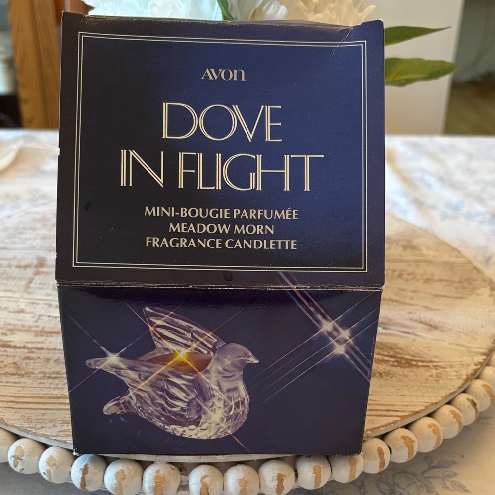 Vintage 70’s Avon Dove in Flight Meadow Morn Candlelette